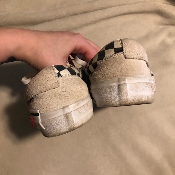 Vans Checkerboard Slip-On Cap Shoes - Picture 5 of 6